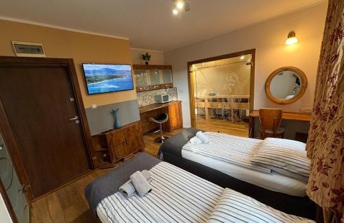 Oliwa Bed & Breakfast | Dworek Oliwski