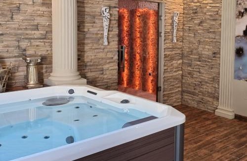 Warta Hotel | Dworek za Lasem