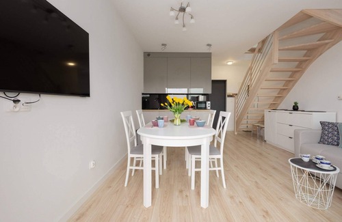 Trzesacz Apartment | Dwupoziomowy Apartament z Parkingiem - Taras i Balkon - 3 Sypialnie by Noclegi R