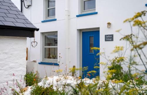 Aberporth House | Dyffryn Cottage