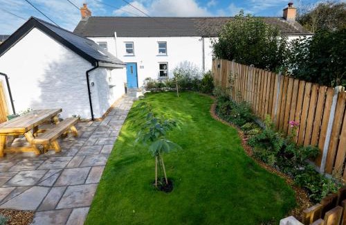Aberporth House | Dyffryn Cottage