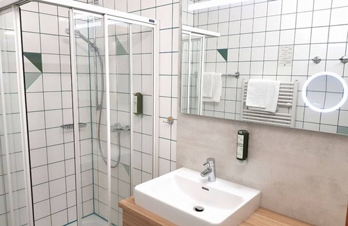 Bad Waltersdorf House | DZ Sonnenseite mit Balkon 2 Nächte Halbpension - Hotel-restaurant Teuschler-mogg