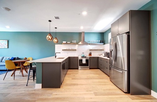 Holly Condo | E 5th St - Perfect Location for Play or Stay!