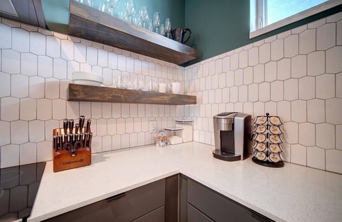 Holly Condo | E 5th St - Perfect Location for Play or Stay!