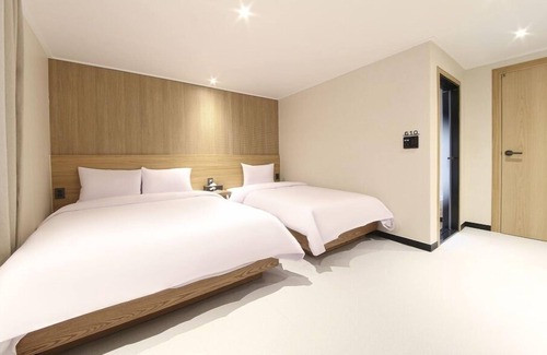 Namwon Hotel | E.BON HOTEL