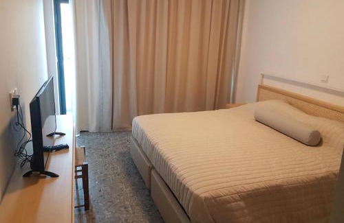 Kato Pyrgos Hotel | E.J. Pyrgos Bay Hotel