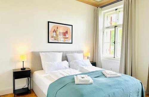 Nordost Apartment | E&K living - design Apartments - SKY-TV - Audi - IN village - free parking