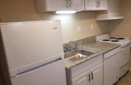 Maxwell Apartment | E Nashville*1/2 Block to 5Points*Eat/Drink*1BR/1BA
