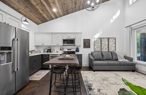 Wildwood House | (E) Whitewood | 1 Bed, 1 Bath
