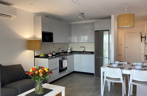 Gibraltar Apartment | E1 Suites & Spa - Aparthotel Living - Junior Suite + Day Spa & Gym Membership