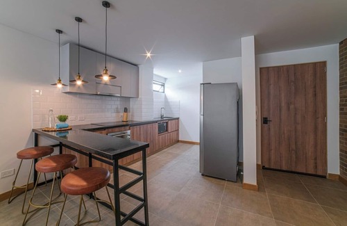 Granada Apartment | E201 - Spacious 2-bed/2-bath, A/C & Fast WiFi