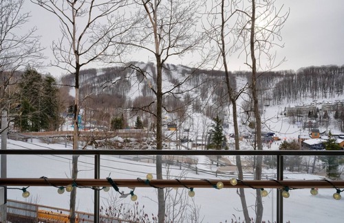 Bromont Condo | E202-Condo ski in ski out/vélo in vélo out