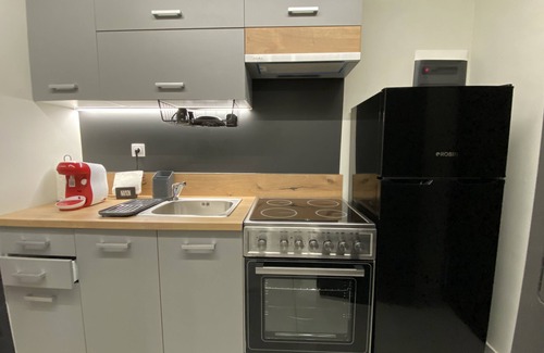 Vardaris Apartment | E2G URBAN STAY #G1# Stylish urban studio - appartment