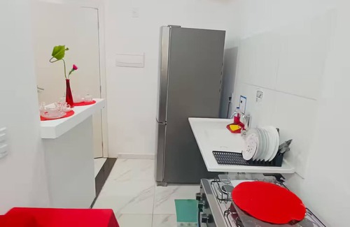 Santo Cristo Apartment | Easy access to Copacabana beach RJ, your family will be close to everything!