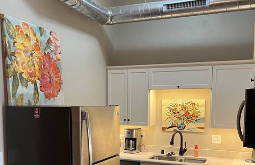Neenah Apartment | EAA 2 Bedroom Rental in beautiful downtown Neenah