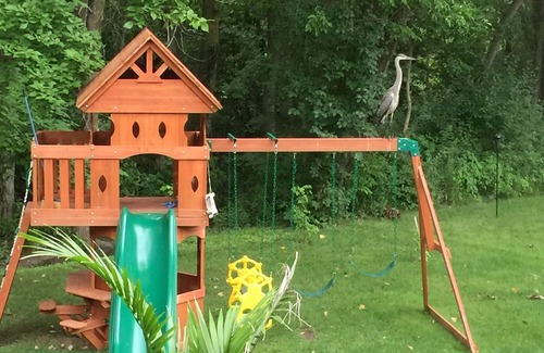 Neenah House | EAA Airventure Home Available w/vehicle available. About 13 mins to EAA grounds.