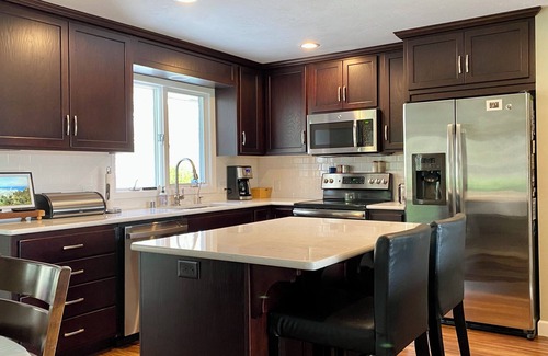 Neenah House | EAA AirVenture Neenah Home - 14 miles from grounds