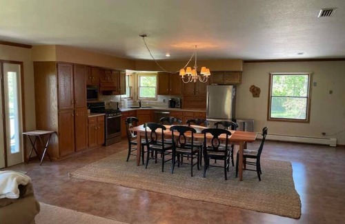 Ripon House | EAA - Country basecamp near Oshkosh + Green Lake