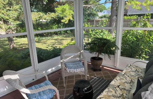 Oshkosh House | EAA Home Rental. Walking Distance to UWO Shuttle.