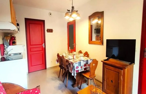 Vallouise-Pelvoux Apartment | EACH APARTMENT AT PIED PISTEN - 4/6 PERS