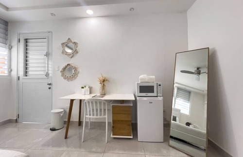 Gobernador Pinero Villa | Each Guest House 2-2 | Studio Apt W/Balcony