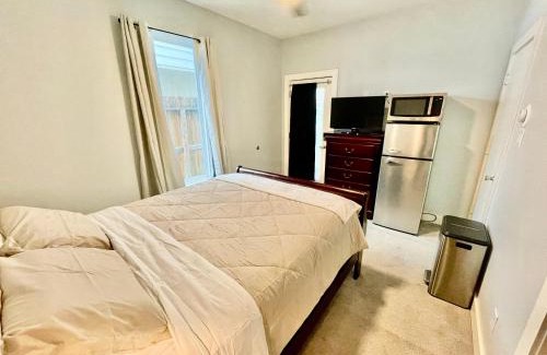 South Central Houston House | EADO Essentials Suite with Fridge, Microwave, WiFi and AC