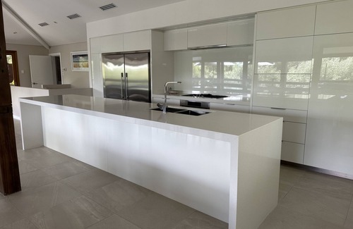 Eagle Bay House | Eagle Bay holiday home very close to beach