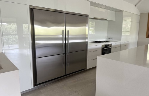 Eagle Bay House | Eagle Bay holiday home very close to beach