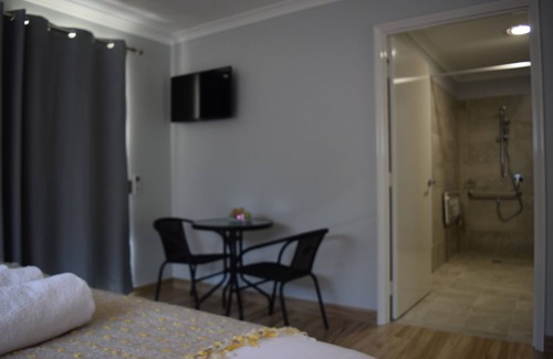Eagle Bay Bed & Breakfast | Eagle Bay House - Autumn room