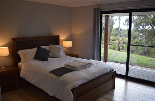 Naturaliste Bed & Breakfast | Eagle Bay House - Spring Room