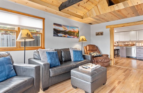 Estes Park Cabin | Eagle Cliff Escape.Escape.Explore.Revive