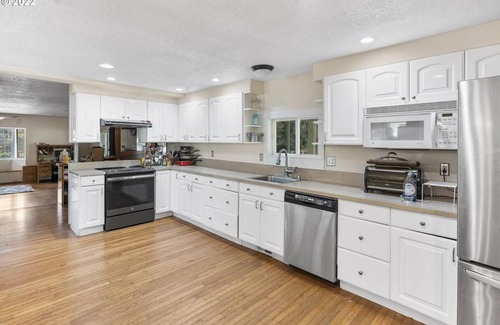Carver Bed & Breakfast | Eagle Creek Gardens
