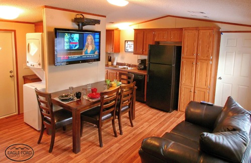 Dilley Cabin | Eagle Ford Village Suites Dilley