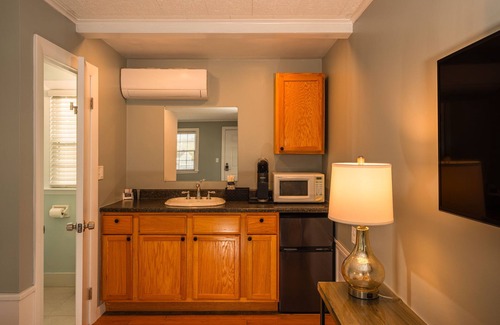 Rockport Hotel | Eagle House Motel
