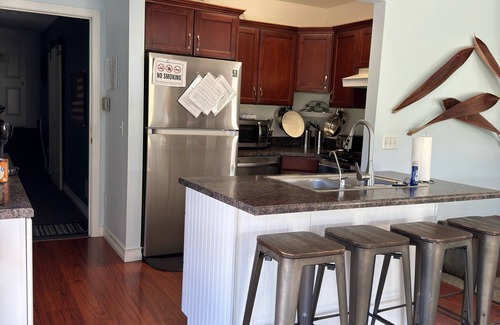 Fremont House | Eagle Isle Wings Spacious 8 bedroom Split Townhouse on the Sandusky River