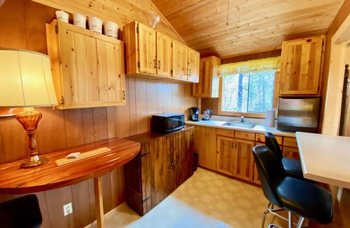 Douro-Dummer Cottage | Eagle Mt. Island Paradise on Stoney Lake