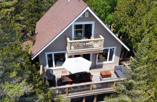 Manitoulin District House | Eagle Nest, Manitoulin Island, Bay at Lake Huron