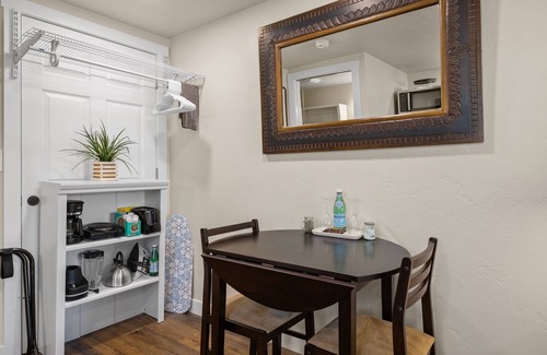 Eagle Apartment | Eagle Nest Retreat | Modern Studio in the Heart of Eagle