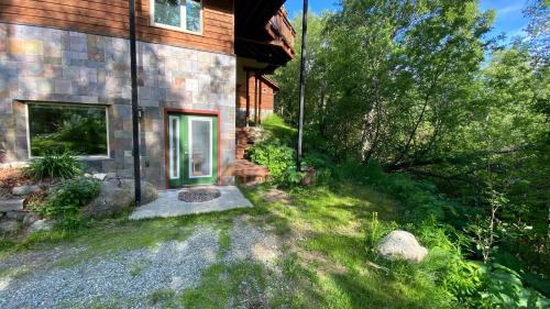 Eagle River House | Eagle Peak Guesthouse