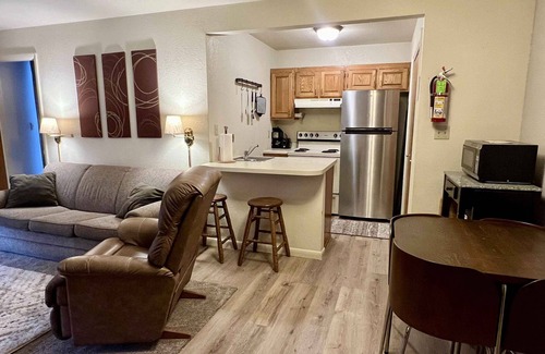 Beaver Condo | Eagle Point Resort Condo steps from Lodge & Ski Lift!