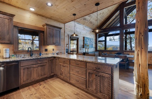 Aska Cabin | Eagle Ridge- Blue Ridge GA