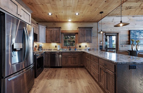 Aska Cabin | Eagle Ridge- Blue Ridge GA