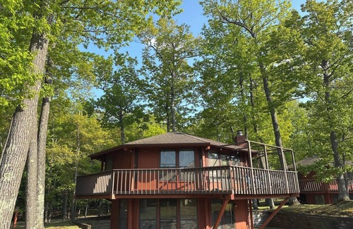 Eagle River House | Eagle River Pine Tree House - Charming 2-bedroom house - sleeps 6