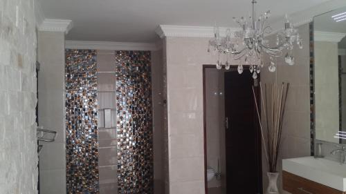 Kempton Park House | Eagle Rock Executive Guest House