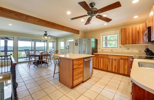 Eagle Rock House | Eagle Rock Gem on Table Rock Lake with Decks and Grill
