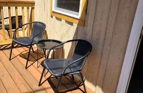 Naches House | Eagle Rock Resort - Cabins #2 or 3 - Two Bunk Beds