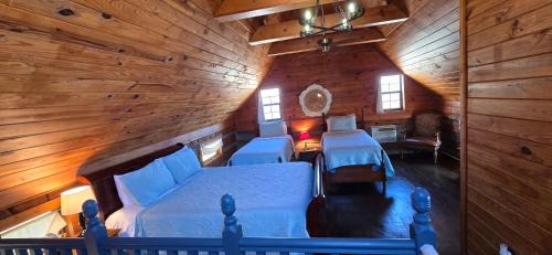 Morris Chapel House | Eagle's Bluff Cabin