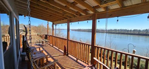 Morris Chapel House | Eagle's Bluff Cabin