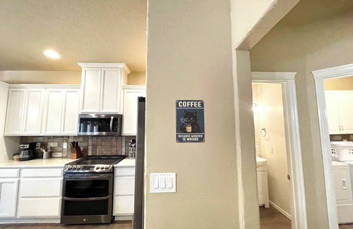 Eagle House | Eagle's Landing: Spacious 5BR Home w/Office, Dog Door & Nearby Family Park!