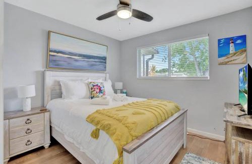 Florida North Atlantic Coast House | Eagle's Way Floridian Living Heated Pool, Sunroom